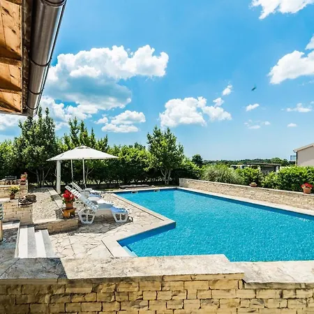 Villa Ana With Pool, Large Garden, Near
